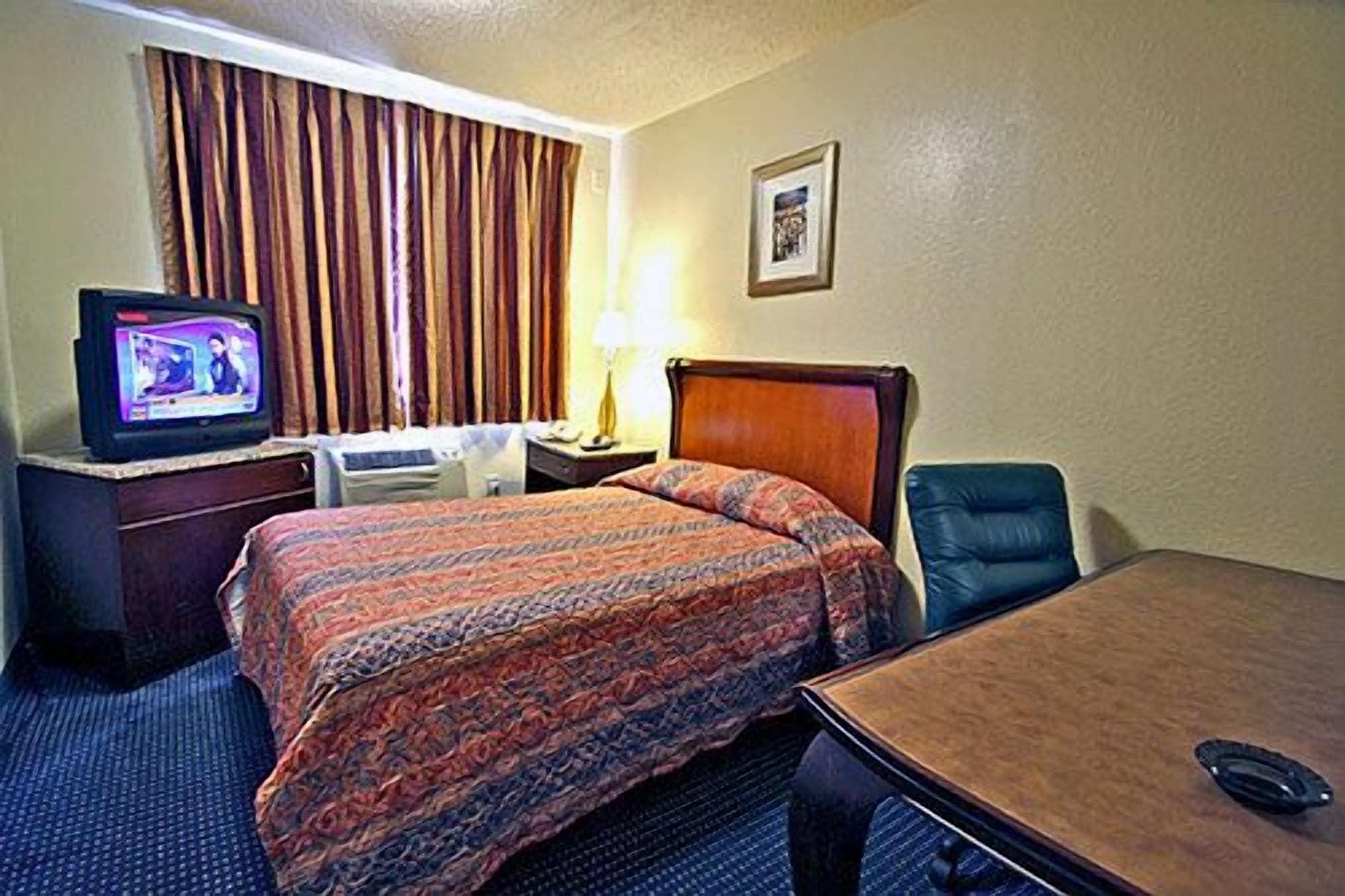 Motel 6-Washington, Dc - Convention Center מראה חיצוני תמונה