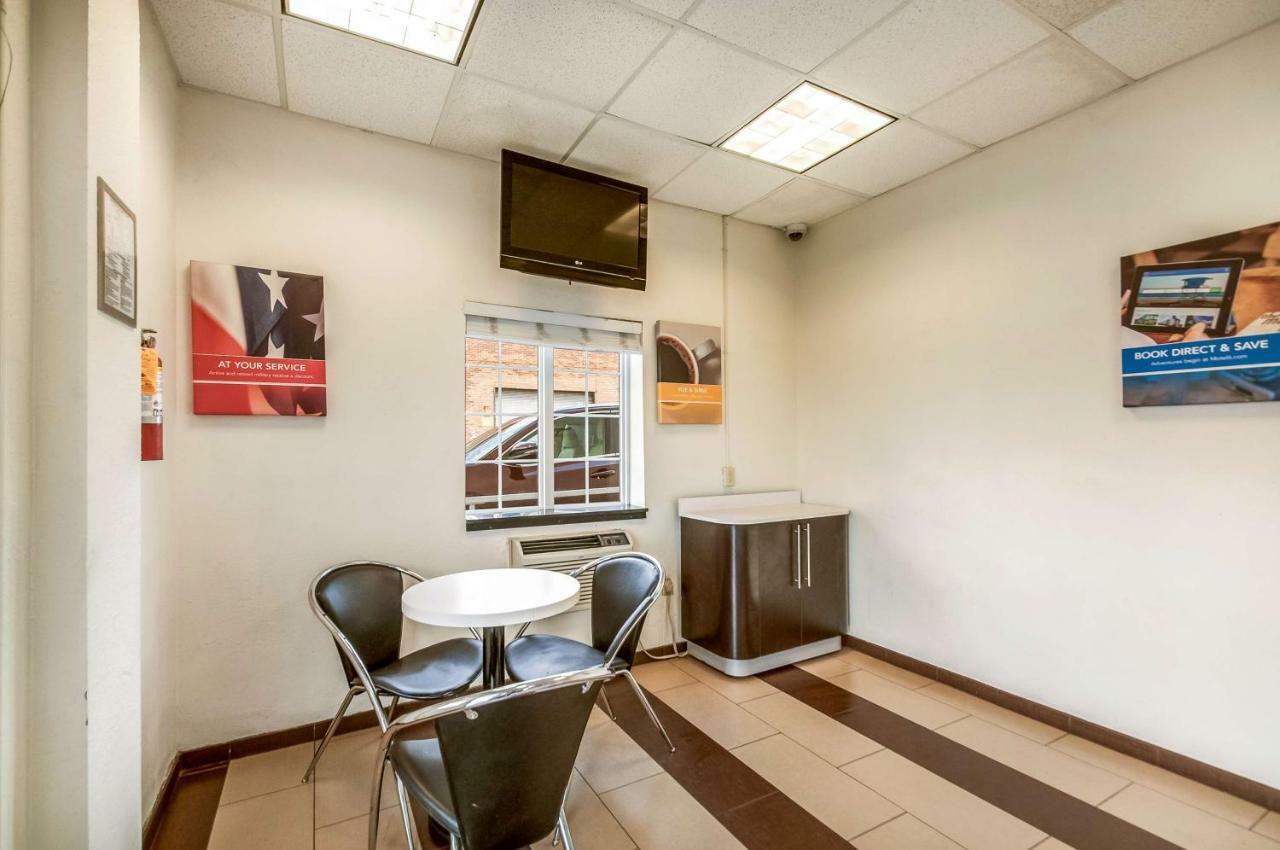 Motel 6-Washington, Dc - Convention Center מראה חיצוני תמונה